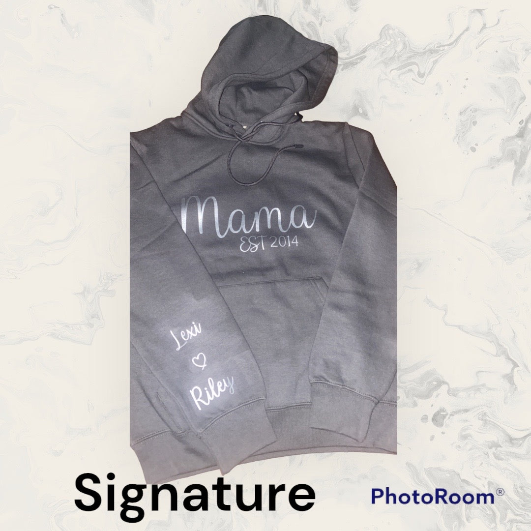 Mama Est Hoodies / Sweaters