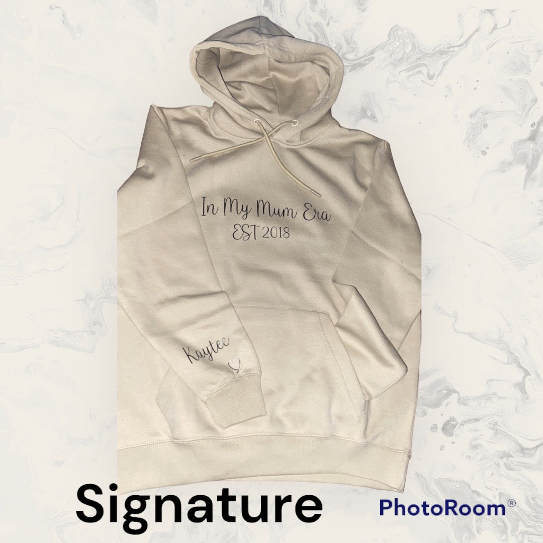 Mama Est Hoodies / Sweaters
