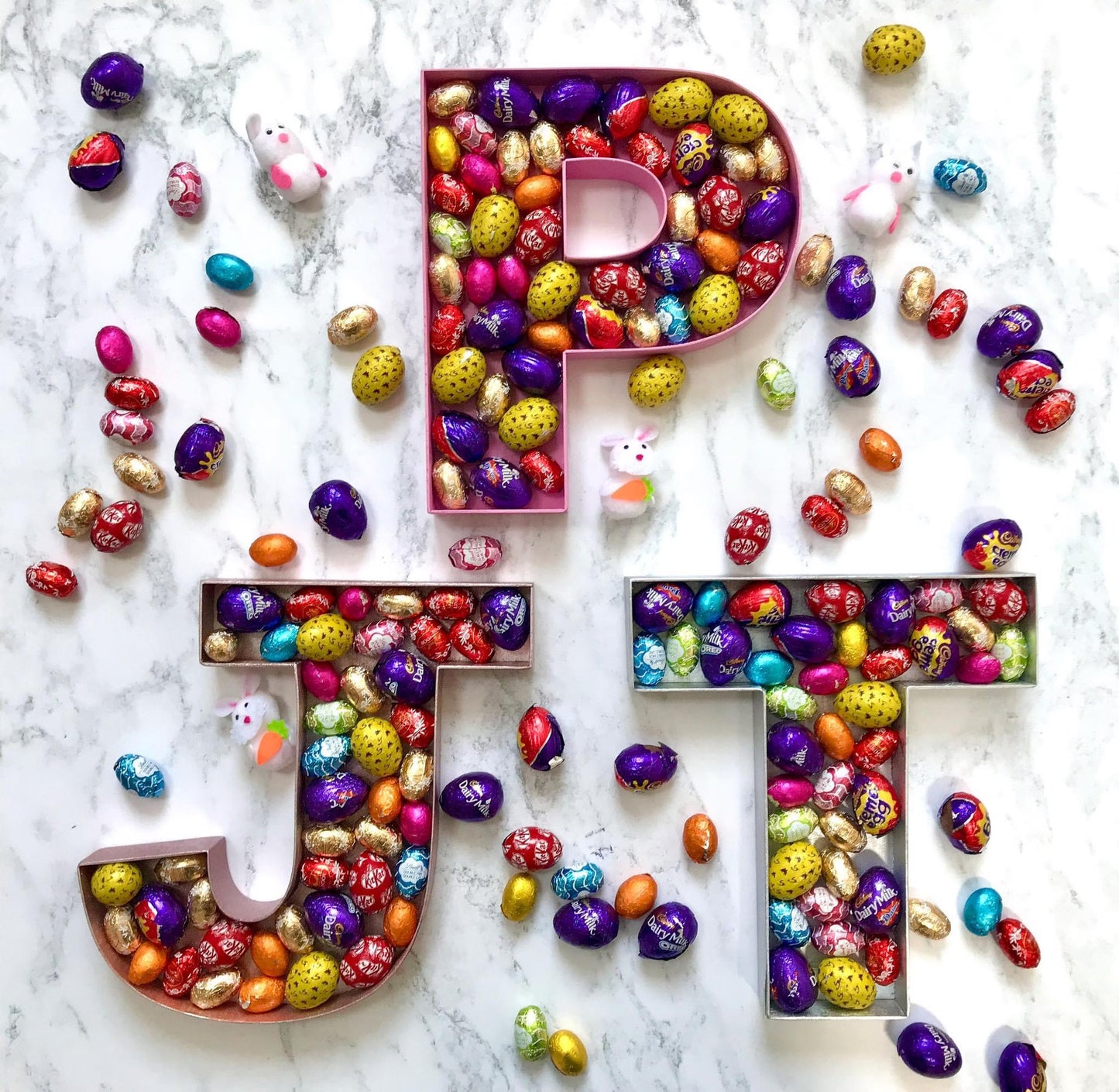 Fillable wooden letter